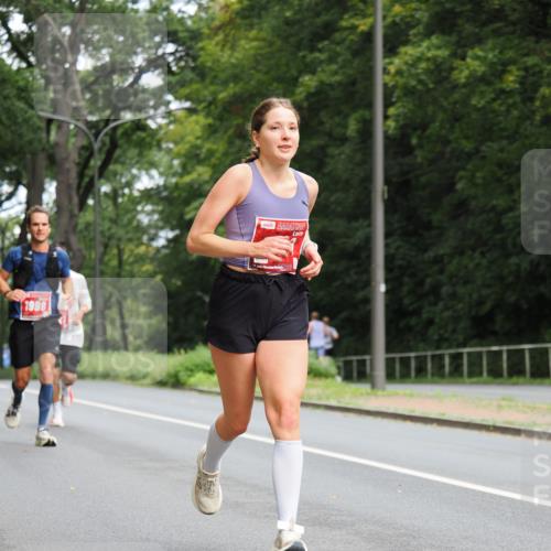 13.09.2026 - 21. swb-Marathon Bremen TobiasT http://msf.ph/oto/10244152 13.09.2026 11:46:02 Laufen 1998, 27, 126 meine-sportfotos.de