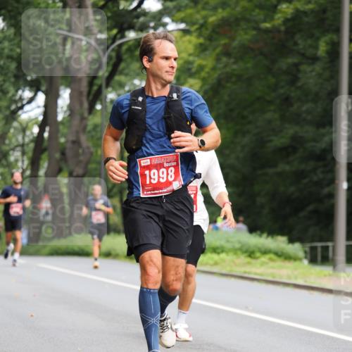 13.09.2026 - 21. swb-Marathon Bremen TobiasT http://msf.ph/oto/10244159 13.09.2026 11:46:05 Laufen 1998, 21, 26 meine-sportfotos.de
