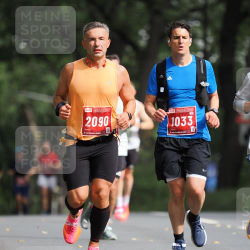 13.09.2026 - 21. swb-Marathon Bremen TobiasT http://msf.ph/oto/10244214 13.09.2026 11:46:48 Laufen 2090, 21, 1033, 21, 326 meine-sportfotos.de