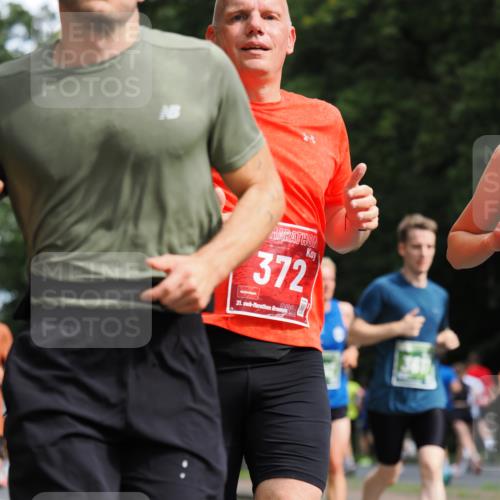 13.09.2026 - 21. swb-Marathon Bremen TobiasT http://msf.ph/oto/10244496 13.09.2026 11:49:58 Laufen 372, 21 meine-sportfotos.de