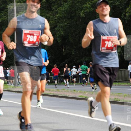 13.09.2026 - 21. swb-Marathon Bremen TobiasT http://msf.ph/oto/10244524 13.09.2026 11:50:07 Laufen 790, 788 meine-sportfotos.de