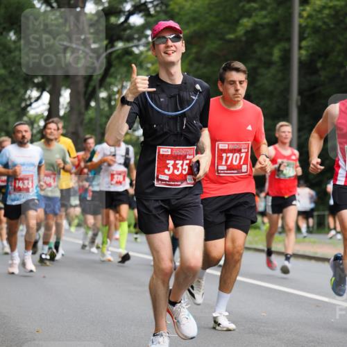 13.09.2026 - 21. swb-Marathon Bremen TobiasT http://msf.ph/oto/10244608 13.09.2026 11:50:34 Laufen 1433, 335, 1749, 21, 1707 meine-sportfotos.de