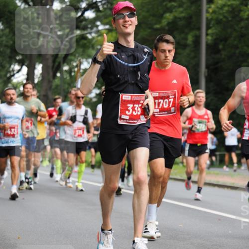 13.09.2026 - 21. swb-Marathon Bremen TobiasT http://msf.ph/oto/10244611 13.09.2026 11:50:34 Laufen 433, 335, 1749, 21, 1707 meine-sportfotos.de