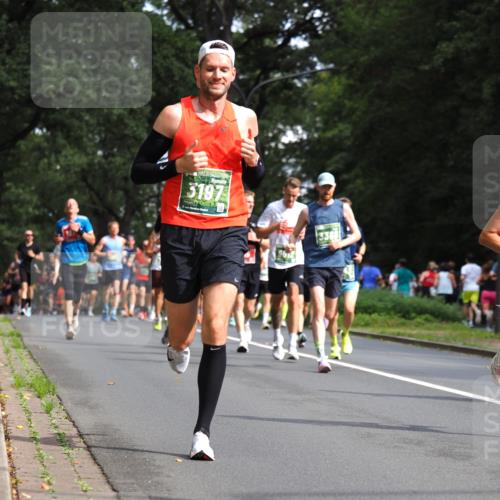 13.09.2026 - 21. swb-Marathon Bremen TobiasT http://msf.ph/oto/10244719 13.09.2026 11:51:36 Laufen 3197, 9612 meine-sportfotos.de