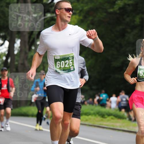 13.09.2026 - 21. swb-Marathon Bremen TobiasT http://msf.ph/oto/10244804 13.09.2026 11:52:11 Laufen 6025, 21, 52 meine-sportfotos.de