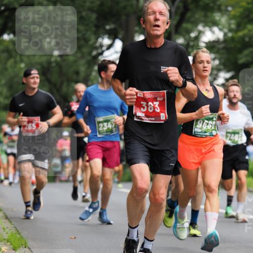 13.09.2026 - 21. swb-Marathon Bremen TobiasT http://msf.ph/oto/10244861 13.09.2026 11:52:40 Laufen 265, 2342, 383, 26, 7493 meine-sportfotos.de