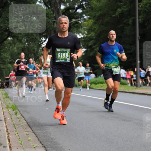 13.09.2026 - 21. swb-Marathon Bremen TobiasT http://msf.ph/oto/10244877 13.09.2026 11:52:55 Laufen 135, 8835, 6198, 5460 meine-sportfotos.de