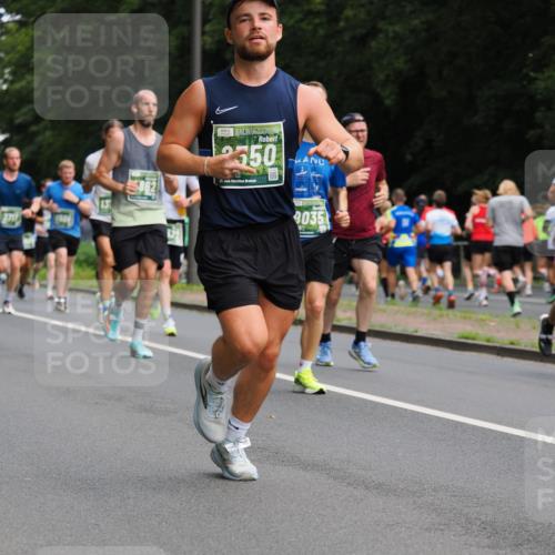 13.09.2026 - 21. swb-Marathon Bremen TobiasT http://msf.ph/oto/10245192 13.09.2026 11:54:44 Laufen 5862, 2550, 21, 26, 2241, 9035 meine-sportfotos.de