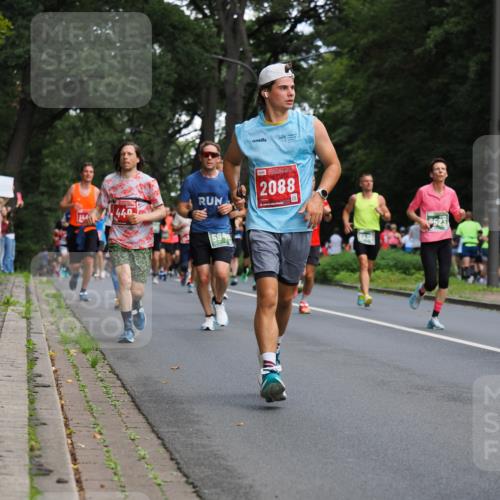 13.09.2026 - 21. swb-Marathon Bremen TobiasT http://msf.ph/oto/10245198 13.09.2026 11:54:53 Laufen 440, 5940, 2088 meine-sportfotos.de