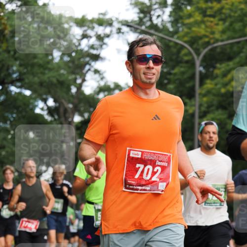 13.09.2026 - 21. swb-Marathon Bremen TobiasT http://msf.ph/oto/10245295 13.09.2026 11:56:05 Laufen 702, 21, 26 meine-sportfotos.de