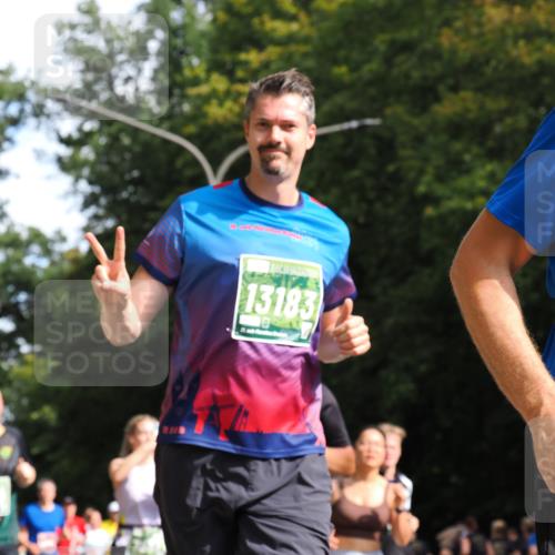 13.09.2026 - 21. swb-Marathon Bremen TobiasT http://msf.ph/oto/10248195 13.09.2026 12:10:53 Laufen 13183 meine-sportfotos.de