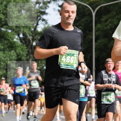 13.09.2026 - 21. swb-Marathon Bremen TobiasT http://msf.ph/oto/10248524 13.09.2026 12:12:26 Laufen 4661, 6142 meine-sportfotos.de