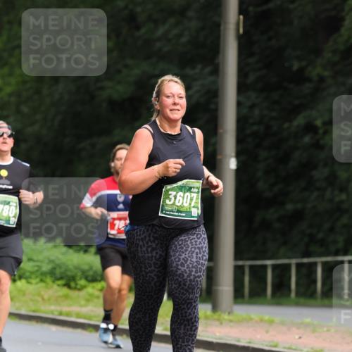 13.09.2026 - 21. swb-Marathon Bremen TobiasT http://msf.ph/oto/10250184 13.09.2026 12:25:31 Laufen 780, 70, 3607, 21 meine-sportfotos.de