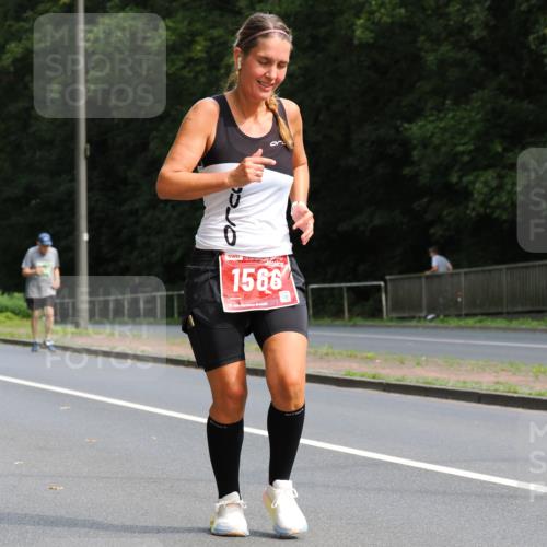 13.09.2026 - 21. swb-Marathon Bremen TobiasT http://msf.ph/oto/10250270 13.09.2026 12:26:27 Laufen 1566, 21, 026 meine-sportfotos.de