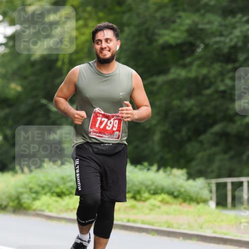 13.09.2026 - 21. swb-Marathon Bremen TobiasT http://msf.ph/oto/10250559 13.09.2026 12:31:36 Laufen 1799 meine-sportfotos.de