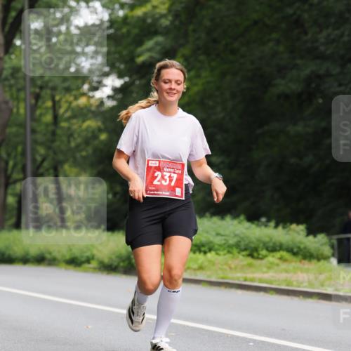 13.09.2026 - 21. swb-Marathon Bremen TobiasT http://msf.ph/oto/10250773 13.09.2026 12:34:45 Laufen 237, 21, 026 meine-sportfotos.de