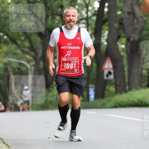 13.09.2026 - 21. swb-Marathon Bremen TobiasT http://msf.ph/oto/10250866 13.09.2026 12:35:35 Laufen 1081 meine-sportfotos.de