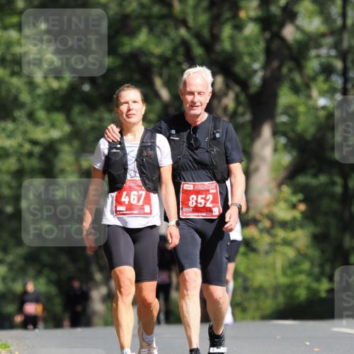 13.09.2026 - 21. swb-Marathon Bremen TobiasT http://msf.ph/oto/10251311 13.09.2026 12:40:55 Laufen 467, 1729, 21, 852, 1731, 21, 26 meine-sportfotos.de