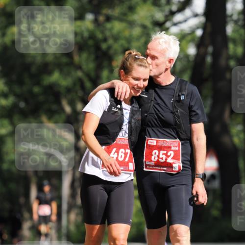 13.09.2026 - 21. swb-Marathon Bremen TobiasT http://msf.ph/oto/10251330 13.09.2026 12:41:02 Laufen 467, 026, 852, 1731, 21, 26 meine-sportfotos.de