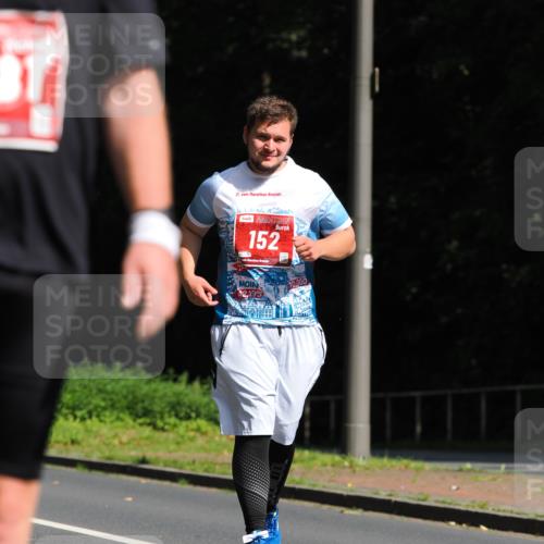 13.09.2026 - 21. swb-Marathon Bremen TobiasT http://msf.ph/oto/10251580 13.09.2026 12:44:47 Laufen 21, 26, 152, 42, 195, 10, 000 meine-sportfotos.de