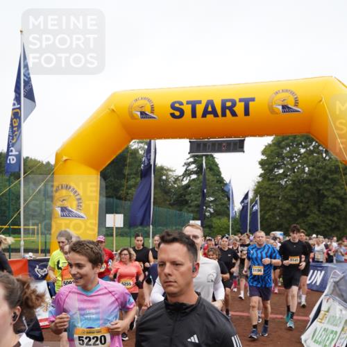 13.09.2026 - Airport Race Dennis Weichert http://msf.ph/oto/10255767 13.09.2026 10:00:54 Laufen  meine-sportfotos.de