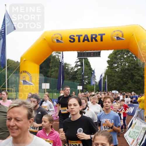 13.09.2026 - Airport Race Dennis Weichert http://msf.ph/oto/10255944 13.09.2026 10:01:06 Laufen  meine-sportfotos.de