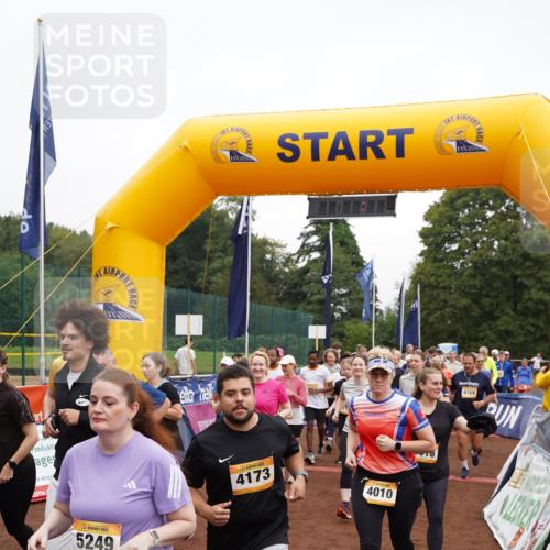 13.09.2026 - Airport Race Dennis Weichert http://msf.ph/oto/10256353 13.09.2026 10:01:22 Laufen  meine-sportfotos.de