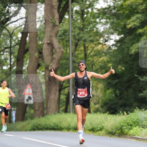 13.09.2026 - 21. swb-Marathon Bremen TobiasT http://msf.ph/oto/10269298 13.09.2026 11:30:08 Laufen 127, 919 meine-sportfotos.de