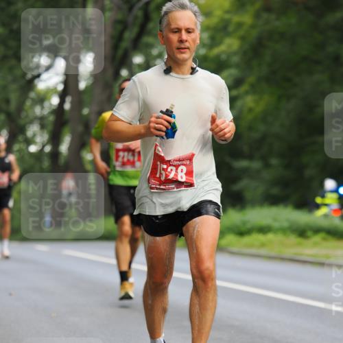13.09.2026 - 21. swb-Marathon Bremen TobiasT http://msf.ph/oto/10269541 13.09.2026 11:38:53 Laufen 2141, 1528 meine-sportfotos.de