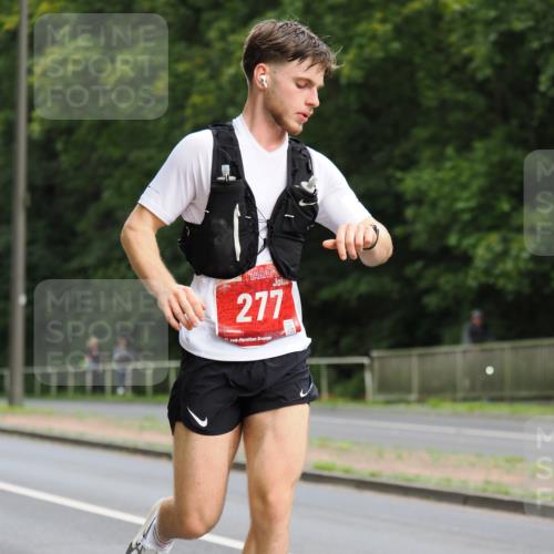 13.09.2026 - 21. swb-Marathon Bremen TobiasT http://msf.ph/oto/10270243 13.09.2026 11:38:11 Laufen 277, 26 meine-sportfotos.de