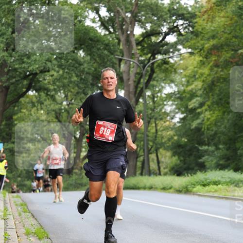13.09.2026 - 21. swb-Marathon Bremen TobiasT http://msf.ph/oto/10270272 13.09.2026 11:38:57 Laufen 819 meine-sportfotos.de