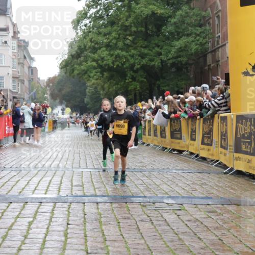 13.09.2026 - Kiel Lauf Yannick Fuchs http://msf.ph/oto/10270792 13.09.2026 08:33:20 Ziel 10988, 6073, 6484, 6698, 7959 meine-sportfotos.de