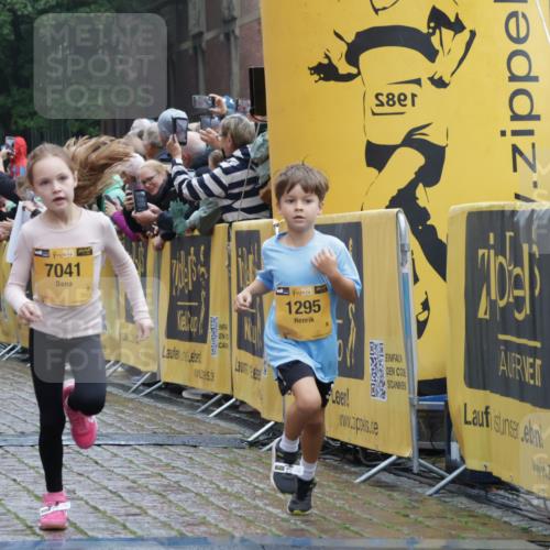13.09.2026 - Kiel Lauf Yannick Fuchs http://msf.ph/oto/10271041 13.09.2026 08:33:50 Ziel 743, 1711, 2477, 3220, 4080, 8602, 8654, 8840, 9418, 9670, 11008, 11226, 11404, 6073, 6484, 6698, 7959, 10988, 1058, 1103, 1295, 1924, 2140, 2851, 4146, 4839, 5324, 6351, 6453, 7041, 7567, 8179, 8478, 10121, 10172, 11365, 11572, 11664 meine-sportfotos.de