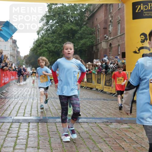 13.09.2026 - Kiel Lauf Yannick Fuchs http://msf.ph/oto/10271128 13.09.2026 08:34:01 Ziel 1058, 1295, 1924, 2477, 2851, 4080, 4146, 4839, 6351, 7041, 7567, 8179, 9418, 10172, 11008, 11664, 743, 1711, 3220, 4080, 6073, 6484, 6698, 7959, 8602, 8654, 8840, 9670, 11226, 11404, 657, 720, 1103, 2140, 2740, 2769, 4016, 4417, 4796, 5099, 5324, 6453, 7135, 8333, 8478, 9211, 9945, 10121, 10713, 10815, 11365, 11572, 12100, 12236, 12525, 6073, 6484, 10988 meine-sportfotos.de