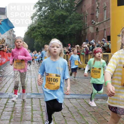 13.09.2026 - Kiel Lauf Yannick Fuchs http://msf.ph/oto/10271508 13.09.2026 08:34:23 Ziel 138, 657, 720, 2740, 2769, 3023, 3118, 3277, 4016, 4417, 4796, 5099, 7042, 7135, 8226, 8333, 8930, 9047, 9945, 10158, 10446, 10713, 10815, 12100, 12236, 12525, 657, 743, 1058, 1103, 1295, 1924, 2140, 2477, 2769, 2851, 4080, 4146, 4796, 4839, 5324, 6351, 6453, 7041, 7567, 8179, 8478, 8602, 8840, 9211, 9418, 9670, 9945, 10121, 10172, 11008, 11226, 11365, 11572, 11664, 126, 831, 1623, 1624, 2108, 2276, 2612, 2622, 2641, 3058, 3380, 3953, 4584, 5022, 5625, 5897, 6111, 6369 meine-sportfotos.de