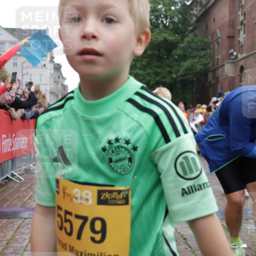 13.09.2026 - Kiel Lauf Yannick Fuchs http://msf.ph/oto/10271786 13.09.2026 08:34:37 Ziel 126, 831, 1623, 1624, 2108, 2276, 2612, 2622, 3058, 3277, 3380, 3953, 4584, 5022, 5625, 5897, 6111, 6369, 7042, 7408, 7957, 8423, 8836, 8983, 9047, 9167, 9758, 9765, 10023, 10106, 10180, 10381, 10923, 11457, 12516, 12549, 138, 657, 720, 1058, 1103, 1924, 2140, 2740, 2769, 2851, 3023, 3118, 3277, 4016, 4146, 4417, 4796, 4839, 5099, 5324, 6453, 7042, 7135, 7567, 8179, 8226, 8333, 8478, 8930, 9047, 9211, 9945, 10121, 10713, 10815, 11365, 11572, 12100, 1104, 2641, 5579 meine-sportfotos.de