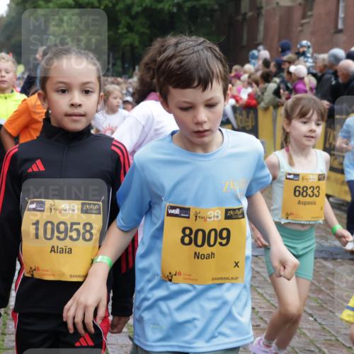 13.09.2026 - Kiel Lauf Yannick Fuchs http://msf.ph/oto/10272463 13.09.2026 08:35:16 Ziel 192, 230, 242, 782, 1148, 1764, 2071, 2495, 2582, 2715, 2987, 4418, 4695, 4990, 5076, 5091, 5581, 5607, 5880, 6037, 6195, 6444, 6448, 6617, 6708, 6785, 6910, 7074, 7083, 7126, 7133, 7421, 7882, 7885, 8109, 8336, 8369, 8451, 8800, 8984, 9159, 9262, 9888, 9927, 10081, 10588, 11070, 230, 530, 717, 729, 756, 809, 1010, 1104, 1105, 1116, 1269, 1918, 2005, 2641, 2643, 2736, 2774, 2917, 2987, 4696, 4989, 5022, 5042, 5066, 5416, 5579, 5625, 5922, 6335, 6369, 6503, 6505, 6595, 7348 meine-sportfotos.de