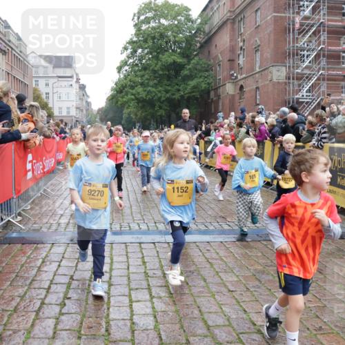 13.09.2026 - Kiel Lauf Yannick Fuchs http://msf.ph/oto/10272628 13.09.2026 08:35:26 Ziel 192, 434, 865, 1148, 1216, 1308, 1691, 2207, 2495, 2582, 2652, 3144, 3160, 4381, 4418, 4695, 4990, 5090, 5581, 5583, 5607, 5880, 6617, 6708, 6833, 7126, 7628, 8009, 8336, 8340, 8369, 8451, 8815, 8984, 9228, 9950, 10081, 10588, 10858, 10958, 11307, 11375, 11844, 230, 242, 530, 717, 729, 756, 782, 809, 1010, 1116, 1148, 1269, 1764, 1918, 2005, 2071, 2643, 2715, 2736, 2774, 2917, 2987, 4696, 5042, 5066, 5076, 5091, 5416, 6503, 6505, 6595, 165 meine-sportfotos.de