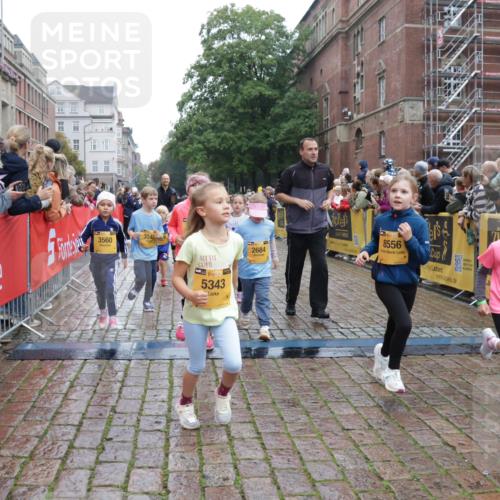 13.09.2026 - Kiel Lauf Yannick Fuchs http://msf.ph/oto/10272647 13.09.2026 08:35:27 Ziel 192, 434, 865, 1216, 1308, 1691, 2207, 2495, 2582, 2652, 3144, 3160, 4381, 4418, 4695, 4990, 5090, 5581, 5583, 5607, 5880, 6617, 6708, 6833, 7628, 8009, 8336, 8340, 8369, 8451, 8815, 8984, 8988, 9009, 9228, 9950, 10081, 10858, 10958, 11247, 11307, 11375, 11844, 192, 230, 242, 530, 717, 729, 756, 782, 809, 1010, 1116, 1148, 1269, 1764, 1918, 2005, 2071, 2643, 2715, 2736, 2774, 2917, 2987, 4696, 5042, 5066, 5076, 5091, 5416, 5581, 6503, 6505, 6595, 165 meine-sportfotos.de