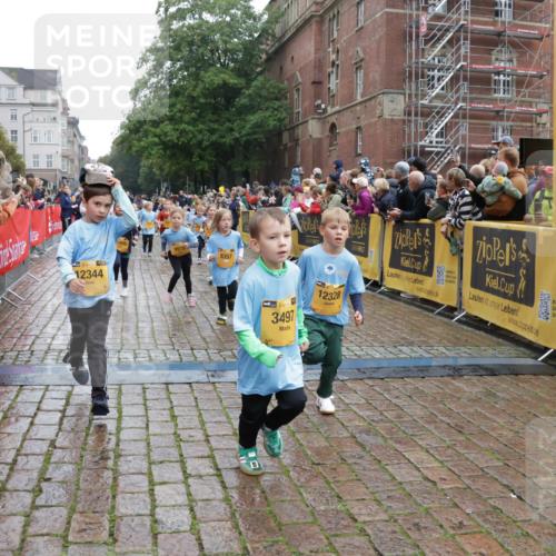 13.09.2026 - Kiel Lauf Yannick Fuchs http://msf.ph/oto/10272796 13.09.2026 08:35:34 Ziel 165, 865, 1152, 1216, 1308, 1691, 2018, 2207, 2619, 2652, 3144, 3160, 3556, 4030, 4319, 4381, 4924, 5090, 5245, 5343, 5853, 6833, 7628, 8009, 8301, 8340, 8539, 8556, 8815, 8823, 8988, 9009, 9228, 9950, 10294, 10727, 10858, 10958, 11247, 11307, 11375, 11844, 11918, 12505, 192, 230, 242, 434, 717, 756, 782, 809, 1116, 1148, 1269, 1764, 2005, 2071, 2207, 2495, 2582, 2715, 2736, 2774, 2917, 2987, 4418, 4695, 4696, 4990, 5066, 5076, 5091, 5581, 5583 meine-sportfotos.de