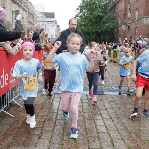 13.09.2026 - Kiel Lauf Yannick Fuchs http://msf.ph/oto/10272996 13.09.2026 08:35:48 Ziel 165, 304, 705, 741, 1152, 1240, 1516, 1850, 2684, 3077, 3236, 3497, 3542, 3560, 3562, 4319, 4603, 4924, 5028, 5245, 5343, 5827, 5949, 6274, 8301, 8357, 8556, 9270, 9322, 9383, 9671, 9719, 9978, 10727, 10922, 11801, 11905, 12205, 12328, 12344, 12354, 165, 192, 242, 434, 782, 865, 1148, 1152, 1216, 1308, 1691, 2018, 2207, 2495, 2582, 2619, 2652, 2715, 3144, 3160, 3556, 4030, 4319, 4381, 4418, 4695, 4990, 5090, 5245, 5581, 5583, 5853, 6833, 7628, 8009, 8340, 8539, 8815, 8988 meine-sportfotos.de