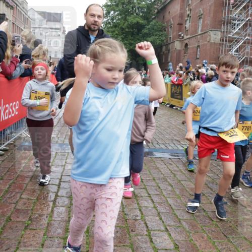 13.09.2026 - Kiel Lauf Yannick Fuchs http://msf.ph/oto/10273021 13.09.2026 08:35:49 Ziel 304, 705, 741, 1240, 1516, 1850, 2684, 3077, 3236, 3497, 3542, 3560, 3562, 4603, 4924, 5028, 5343, 5566, 5827, 5949, 6274, 8301, 8357, 8556, 9270, 9322, 9383, 9671, 9719, 9978, 10727, 10922, 11801, 11905, 12205, 12328, 12344, 12354, 165, 192, 434, 782, 865, 1148, 1152, 1216, 1308, 1691, 2018, 2207, 2495, 2582, 2619, 2652, 2715, 3144, 3160, 3556, 4030, 4319, 4381, 4418, 4695, 4924, 4990, 5090, 5245, 5343, 5581, 5583, 5853, 6833, 7628, 8009, 8301, 8340, 8539, 8815, 8988 meine-sportfotos.de