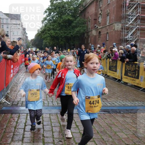 13.09.2026 - Kiel Lauf Yannick Fuchs http://msf.ph/oto/10273149 13.09.2026 08:35:57 Ziel 119, 741, 1690, 1850, 2618, 2882, 2911, 3100, 3497, 3762, 5028, 5146, 5181, 5566, 5827, 5949, 5990, 6446, 6508, 6589, 6741, 7573, 7781, 8357, 9023, 9026, 9234, 9978, 10642, 10922, 11203, 11639, 11905, 12203, 12205, 12227, 12328, 12344, 12354, 165, 304, 434, 705, 865, 1152, 1216, 1240, 1308, 1516, 1691, 2018, 2207, 2619, 2652, 2684, 3144, 3160, 3236, 3556, 4030, 4319, 4381, 4924, 5090, 5245, 5343, 5583, 5853, 6833, 7628, 8009, 8301, 8340, 8539, 8815, 8988, 464, 569, 740, 858 meine-sportfotos.de