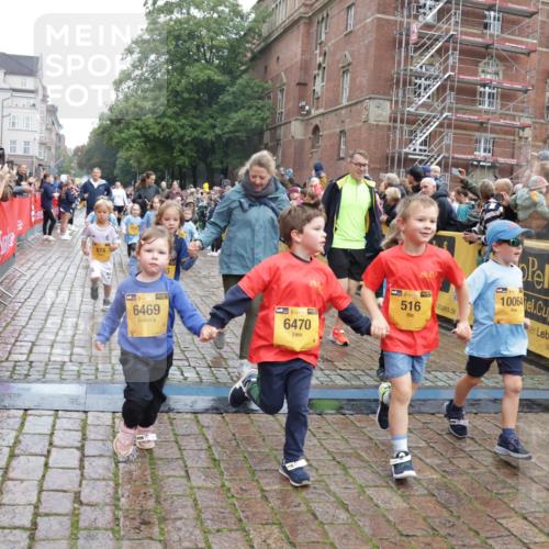 13.09.2026 - Kiel Lauf Yannick Fuchs http://msf.ph/oto/10273554 13.09.2026 08:36:16 Ziel 71, 308, 440, 464, 465, 569, 690, 740, 832, 858, 923, 1551, 1552, 1648, 2310, 2328, 2621, 3053, 3149, 3434, 3656, 3689, 3746, 4002, 4007, 4473, 4474, 5308, 5481, 5486, 5499, 5842, 6022, 6101, 6143, 6171, 6491, 6838, 7128, 7147, 7225, 7228, 7523, 7629, 7634, 7679, 7842, 7908, 8228, 8267, 8638, 8961, 9252, 9625, 9794, 10111, 10140, 10147, 10712, 11355, 11577, 12239, 12336, 12447, 12558, 12645, 119, 304, 741, 832, 1240, 1516, 1690, 1850, 2618, 2882, 2911, 3053, 3236 meine-sportfotos.de