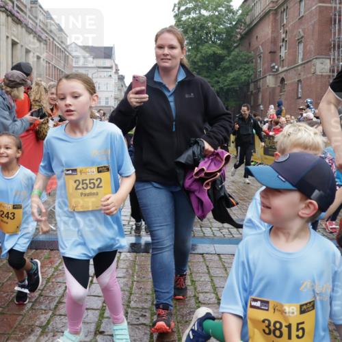 13.09.2026 - Kiel Lauf Yannick Fuchs http://msf.ph/oto/10274336 13.09.2026 08:36:50 Ziel 1031, 1128, 1470, 1808, 2581, 3098, 3809, 3887, 4697, 5667, 6145, 6357, 6479, 6813, 7153, 7633, 8662, 8771, 8995, 9251, 9591, 9762, 9958, 10438, 11853, 11935, 11945, 12317, 71, 308, 464, 465, 516, 874, 923, 1407, 1648, 1727, 1829, 1875, 2464, 3088, 3246, 3434, 3532, 3651, 3656, 3689, 3868, 4002, 4473, 4495, 4500, 5481, 5486, 5499, 5658, 5842, 6143, 6308, 6452, 6469, 6470, 6474, 6475, 6491, 6983, 7059, 7128, 7136, 9251, 5617, 7176, 71, 3434, 4002 meine-sportfotos.de