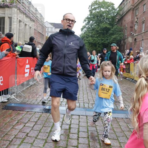 13.09.2026 - Kiel Lauf Yannick Fuchs http://msf.ph/oto/10274647 13.09.2026 08:37:02 Ziel 82, 581, 873, 910, 1283, 2552, 3495, 3815, 5096, 5275, 6259, 6440, 6817, 6936, 7784, 7838, 8070, 8184, 8211, 8243, 8471, 8650, 8653, 9028, 9233, 9762, 11206, 11563, 11800, 12087, 12317, 516, 874, 1031, 1128, 1407, 1470, 1727, 1808, 2464, 2581, 3088, 3098, 3246, 3651, 3809, 3868, 3887, 4697, 5667, 6145, 6308, 6357, 6452, 6469, 6470, 6474, 6475, 6479, 6813, 6983, 7059, 7153, 7633, 8662, 8771, 8995, 9251, 9591, 9958, 1055, 2229, 4018, 4705, 5617, 7146, 7176 meine-sportfotos.de