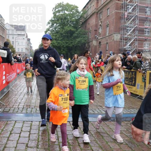 13.09.2026 - Kiel Lauf Yannick Fuchs http://msf.ph/oto/10274821 13.09.2026 08:37:09 Ziel 82, 873, 910, 1055, 1283, 2552, 3495, 3815, 4018, 5096, 5275, 5288, 5617, 6259, 6440, 6817, 7146, 7176, 7838, 8070, 8184, 8211, 8243, 8258, 8471, 8612, 8650, 8653, 9233, 9303, 9422, 9586, 10221, 10714, 11206, 11563, 11800, 11806, 12087, 581, 1031, 1128, 1470, 1808, 2464, 2581, 3088, 3098, 3495, 3651, 3809, 3887, 4697, 5667, 6145, 6259, 6357, 6479, 6813, 6936, 6983, 7059, 7153, 7633, 7784, 8211, 8662, 8771, 8995, 9028, 9251, 9591, 9762, 9958, 2229, 4705 meine-sportfotos.de