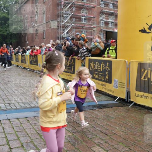 13.09.2026 - Kiel Lauf Yannick Fuchs http://msf.ph/oto/10275321 13.09.2026 08:37:50 Ziel 236, 278, 593, 1214, 1621, 4490, 5199, 5709, 5887, 7283, 7612, 9887, 10478, 11899, 52, 751, 781, 1212, 1221, 1233, 2025, 2036, 2229, 2567, 2858, 3071, 3252, 3262, 3521, 4379, 4705, 5186, 5290, 5722, 6149, 6272, 6358, 6457, 6458, 6624, 7183, 7184, 8907, 9941, 10800, 11236, 11487, 12066, 12469, 12470, 12651, 12657, 12838, 1807, 2936, 7477, 9791, 9921, 11412, 11810, 12581, 1055, 2229, 4018, 4705, 5288, 5617, 6272, 7146, 8612, 8907, 10800, 11236 meine-sportfotos.de