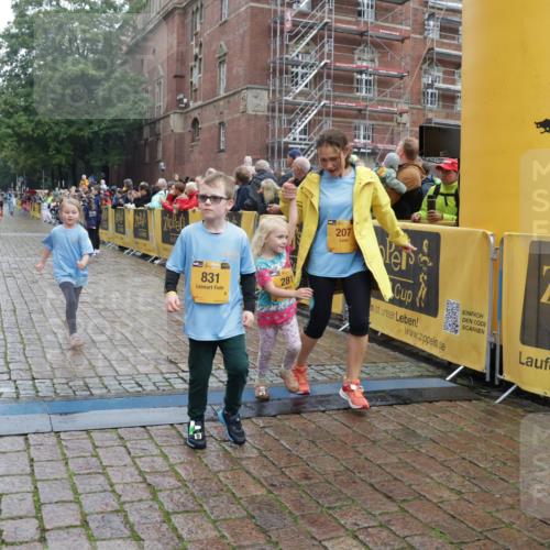 13.09.2026 - Kiel Lauf Yannick Fuchs http://msf.ph/oto/10275520 13.09.2026 08:38:01 Ziel 1807, 2936, 4490, 5709, 7477, 9791, 9921, 11412, 11899, 52, 236, 278, 593, 1212, 1214, 1221, 1621, 2036, 2858, 3071, 3262, 3521, 4379, 5186, 5199, 5290, 5887, 6149, 6457, 6458, 6624, 7283, 7612, 9887, 9941, 10478, 12066, 12470, 12651, 12657, 12838, 281, 4085, 4734, 8382, 8428, 11810, 12581, 52, 751, 781, 1233, 2025, 2567, 3252, 5722, 6358, 6624, 7183, 7184, 12066, 12469, 12651, 12657, 12838 meine-sportfotos.de