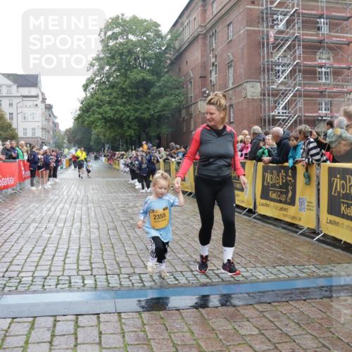 13.09.2026 - Kiel Lauf Yannick Fuchs http://msf.ph/oto/10275813 13.09.2026 08:38:36 Ziel 10005, 281, 4085, 4423, 4734, 7477, 8382, 8428, 9791, 9921, 11412, 11810, 12581, 2355, 9149, 1807, 2936, 7477, 11412 meine-sportfotos.de